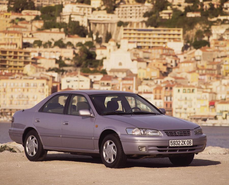  Toyota Camry (SXV20) 1996 года  (фото 3 из 10)